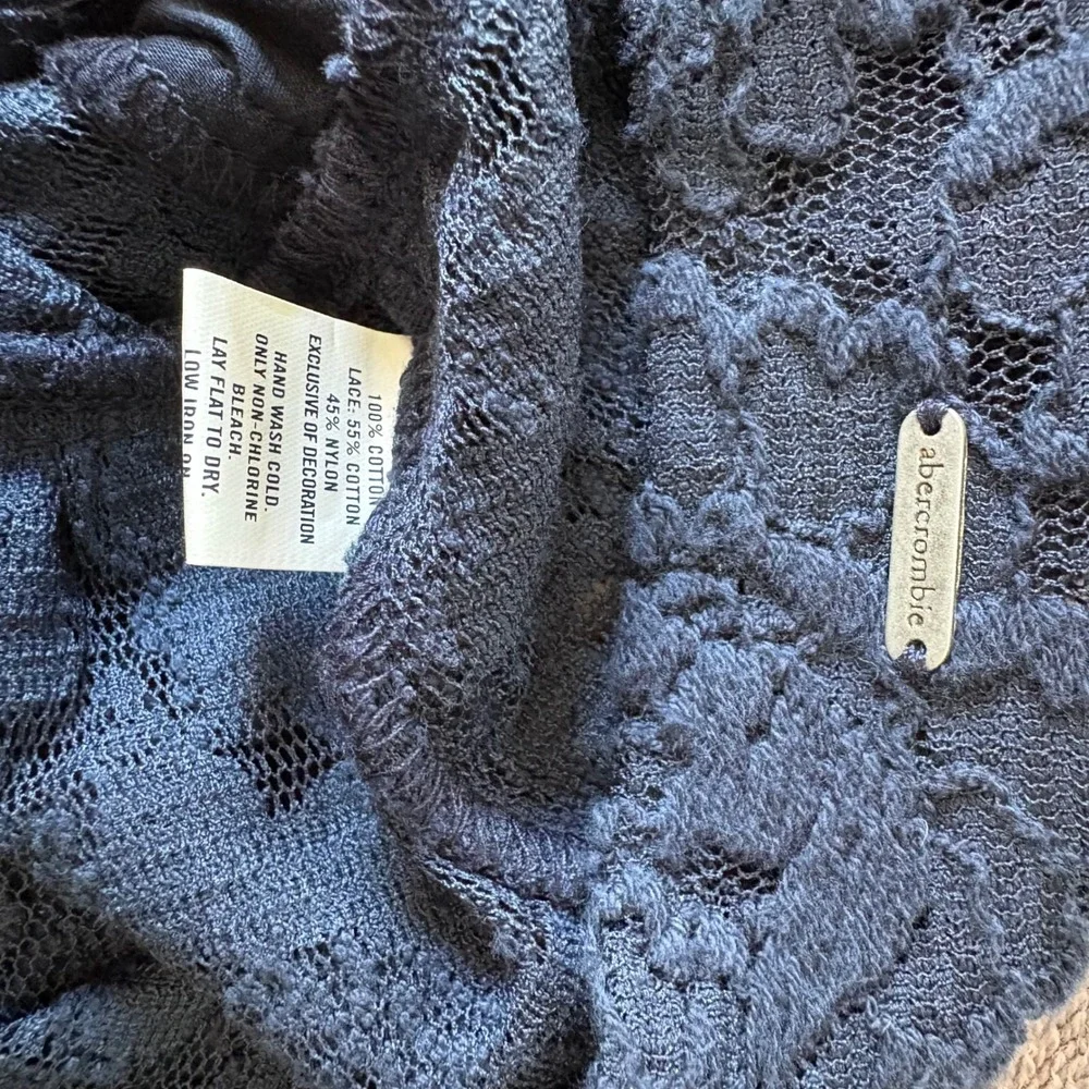 Abercrombie Kids Sleeveless Top Size Medium Black Lace Peplum Button Down Lace